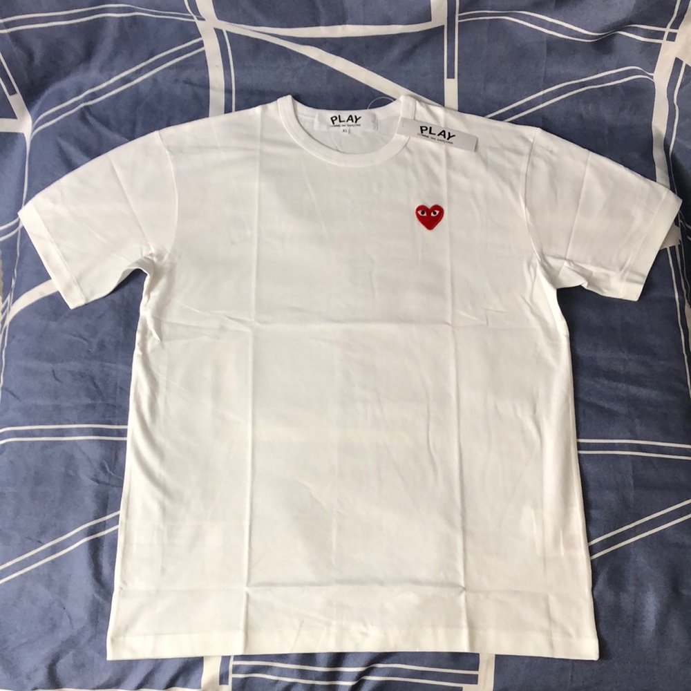 Comme des Garcons White Red Heart Short Sleeve Tee